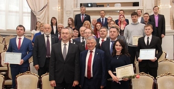 Ученые Новосибирской области получили заслуженные награды